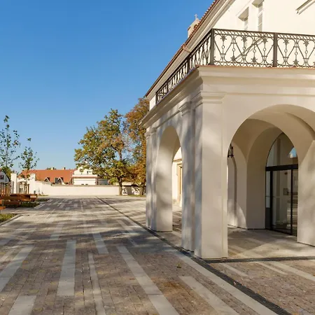 Szálloda Chateau Clara Futura