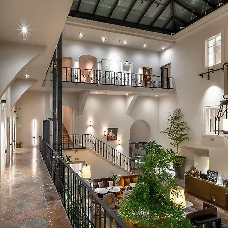 Hotel Chateau Clara Futura 4*