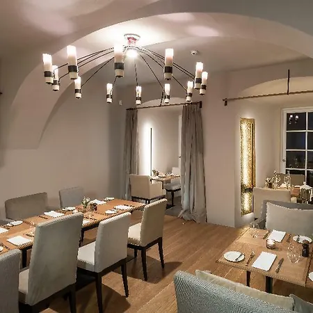Chateau Clara Futura Hotel 4*